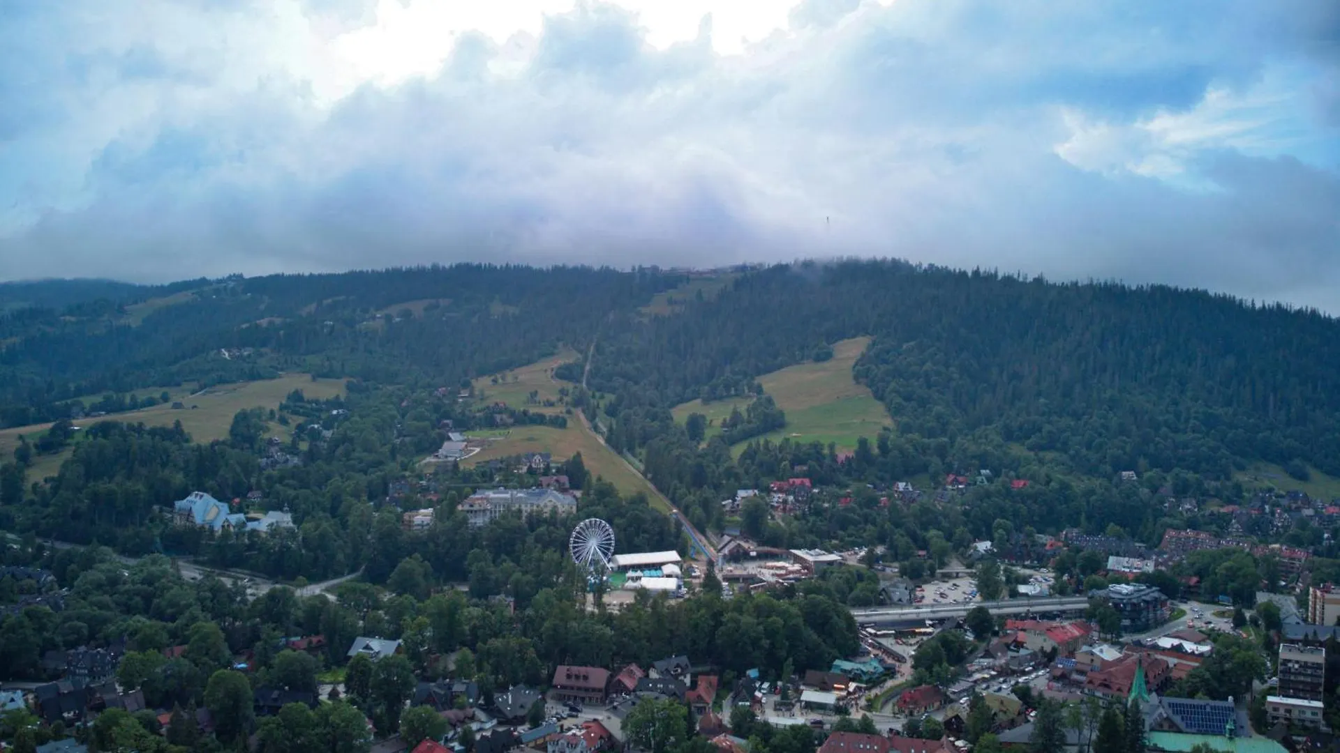 Dom Wolnostojacy Przy Krupowkach Z Duzym Tarasem, Ogrodem I Kominkiem! Zakopane 0*,